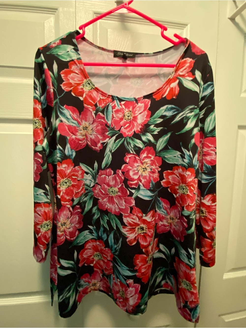 Slinky Brand Black Tropical Floral Top 
Magenta Flowers & Green Leaves Large